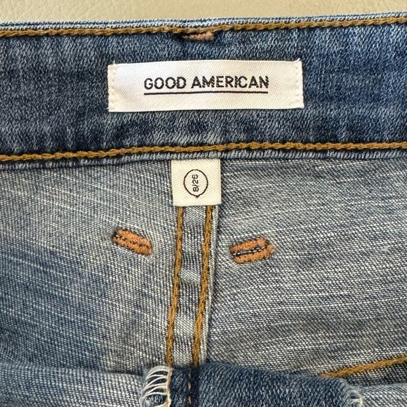 Good American Raw Hem Patchwork Jean Skirt - Picture 4 of 7